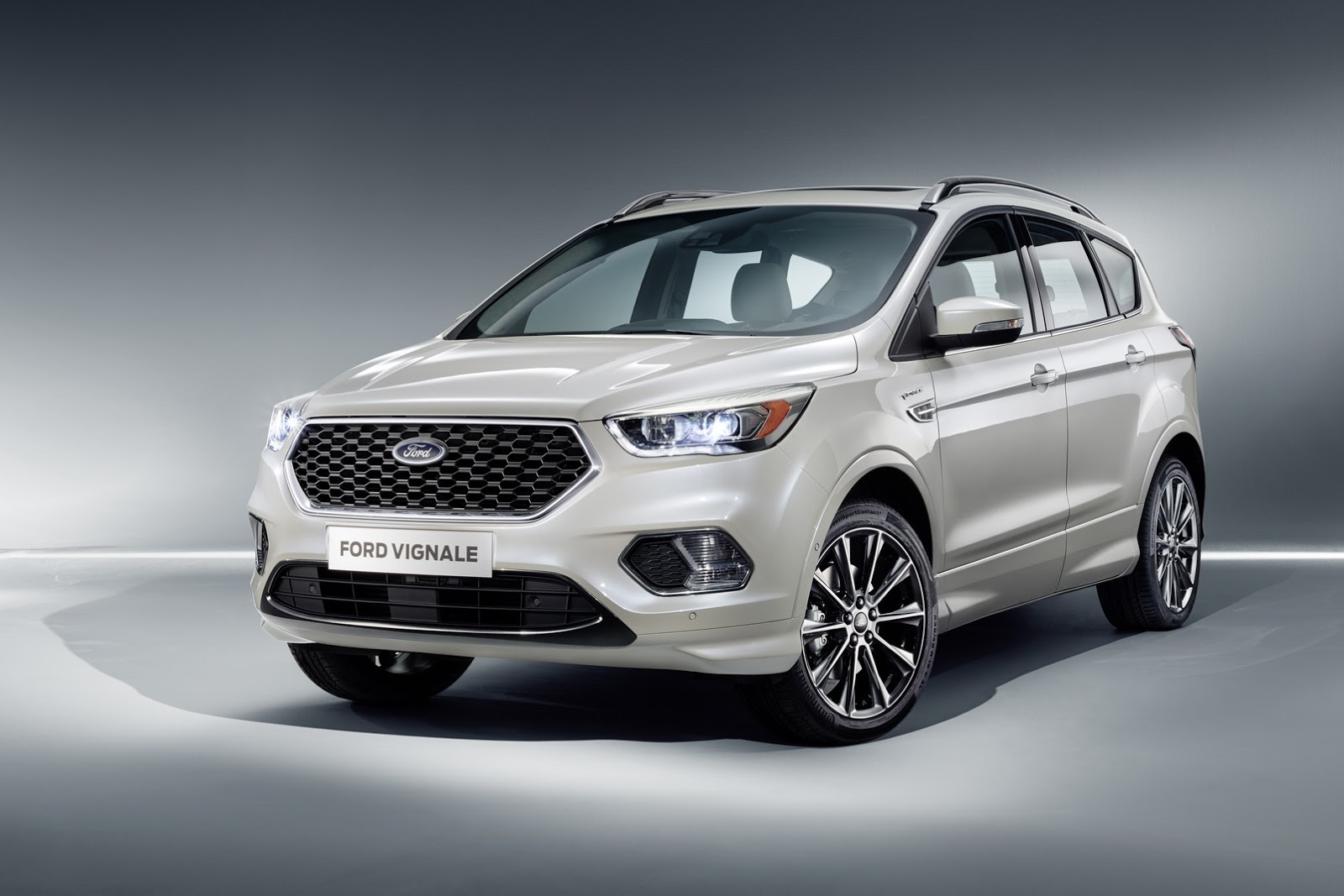 2015 - [Ford] Kuga/Escape Restylé - Page 4 Ford-Kuga-Vignale-Geneva-01