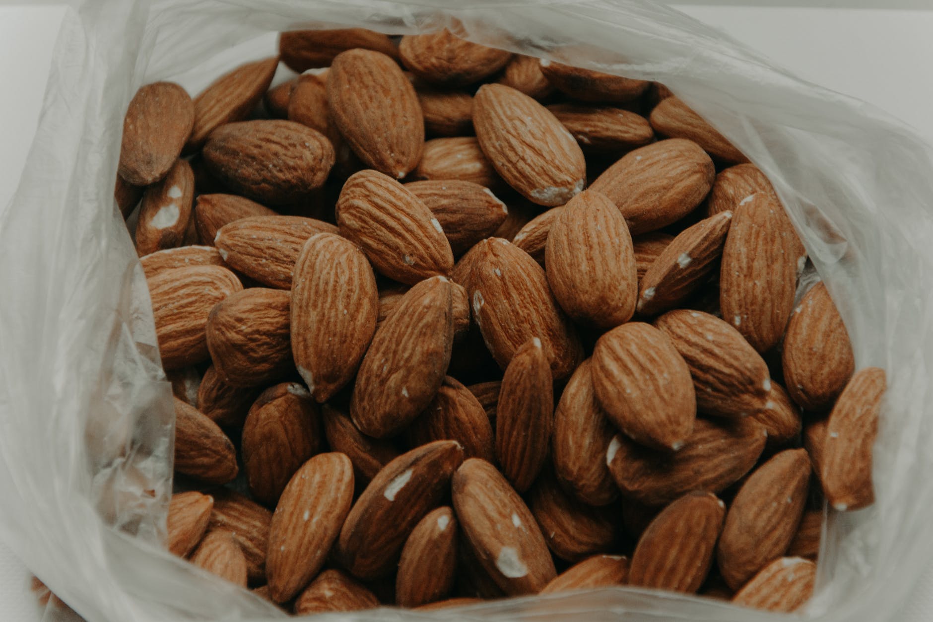 Health Benefits Of Eating Almonds