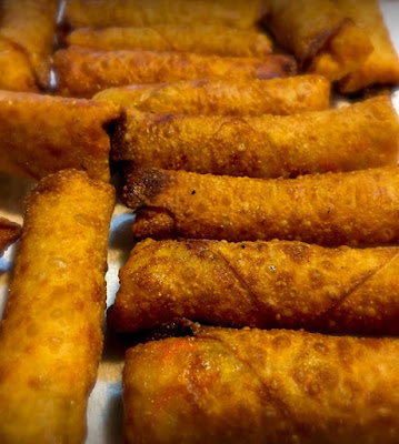 Ain't no cooking like Momma's: The Best Easy Egg Roll Ever