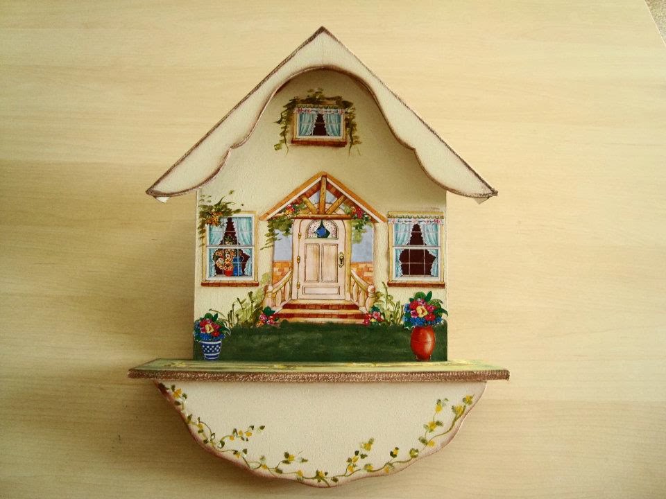Luh Art - Artesanatos em madeira: Casinha madeira