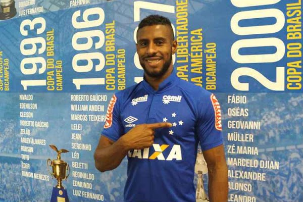 Oficial: Cruzeiro confirma el fichaje de John Lennon