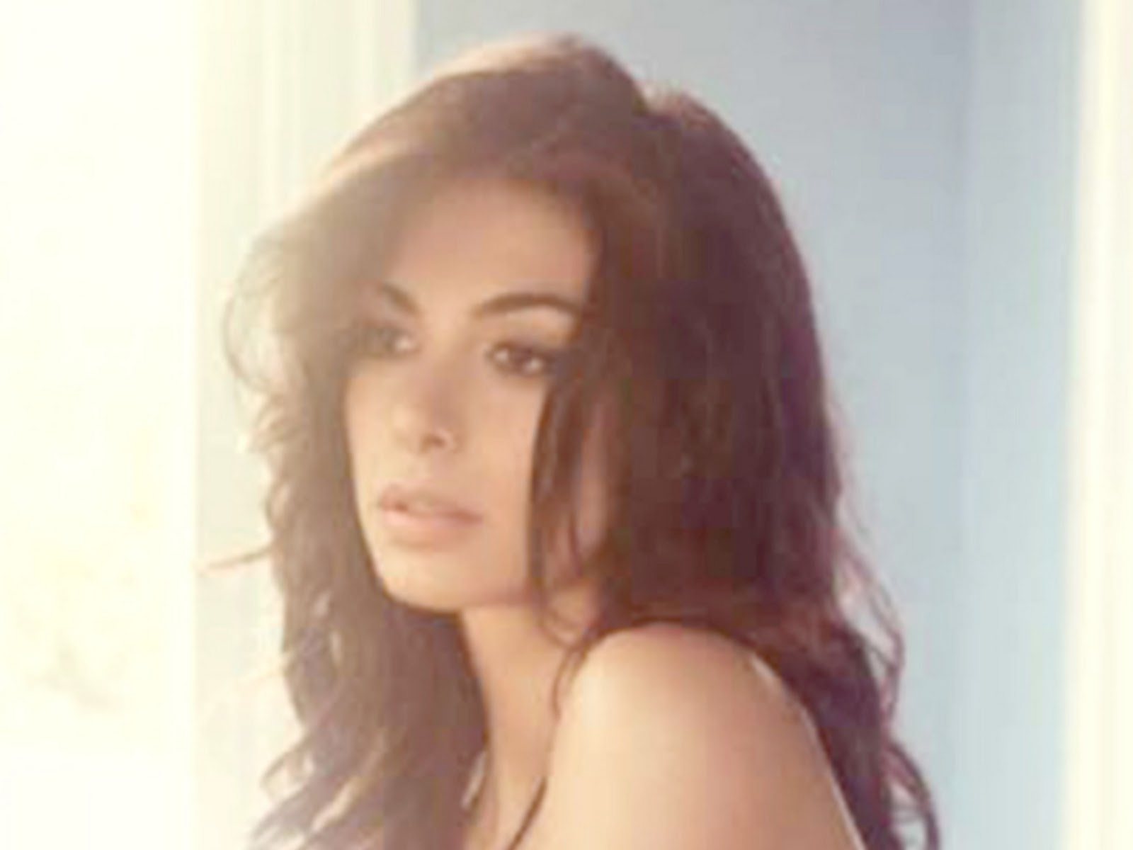 Husn Ke Nazare: Moran Atias Wallpapers