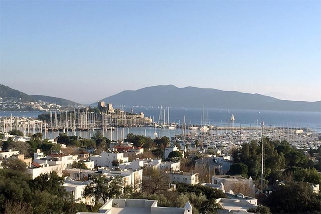 Türkiye'de sonbaharda gidilecek 27 rotadan biri de Bodrum. Bodrum'a mutlaka eylül ekim aylarında gidin. 