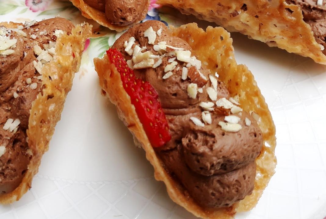 Persnickety Almond Lace Cookies