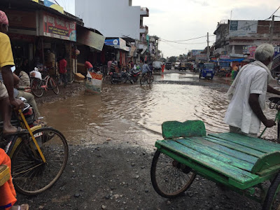 साहब, सड़क की सूरत ऐसी, NH-82 Wazirganj Damage Road Path, anj news media