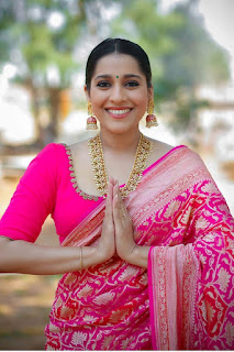 Anchor Rashmi gautam In Beautiful Traditional Pink Saree