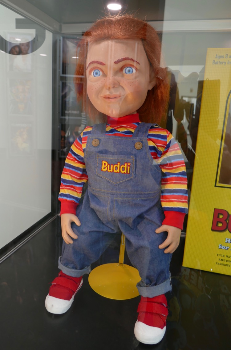 Купить бади. Chucky Buddi child’s Play 2019 Chucky, 2019. Чаки кукла Бадди робот.