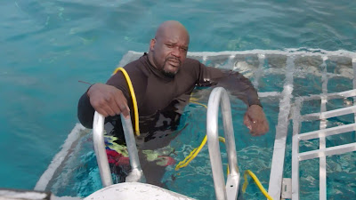 Cena de Shaquile O'Neal vs Tubarão