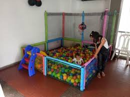 alquiler de piscina de pelotas