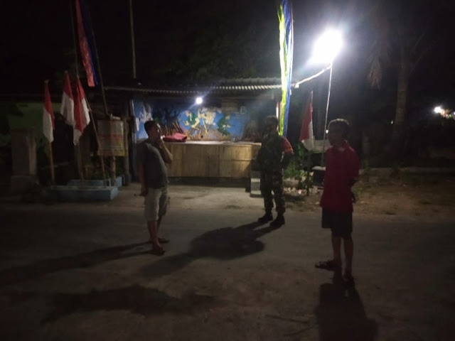 Jaga Kondusifitas Wilayah Babinsa Koramil Pedan Patroli Poskamling