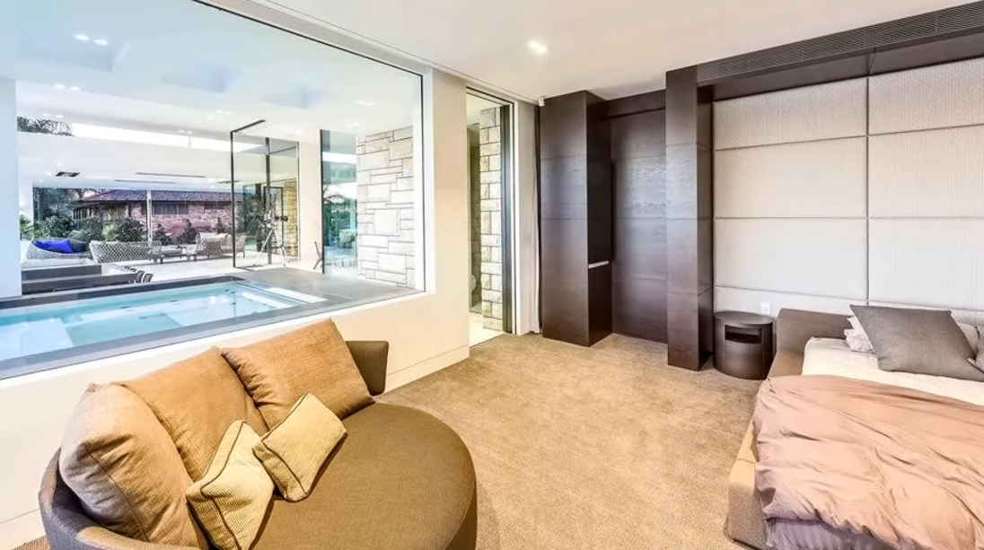 32 Interior Design Photos vs. Nautilus Residence Sydney Luxury Home Tour