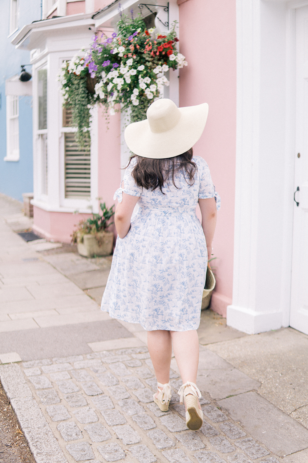 toile-blue-white-dress-ootd-classic-style-Barely-There-Beauty-blog