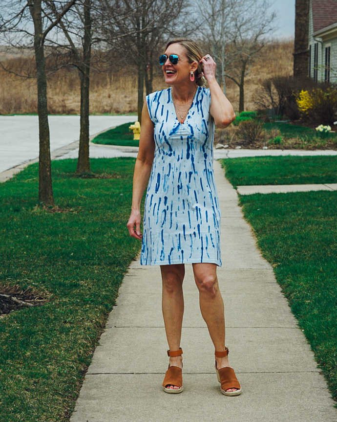 blue tie dye summer dress and cognac wedge sandals