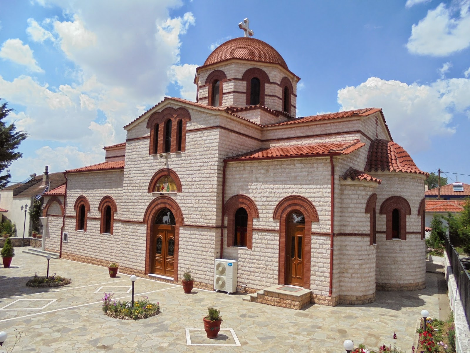 ναός του αγίου Δημητρίου στο Καρυοχώρι Εορδαίας