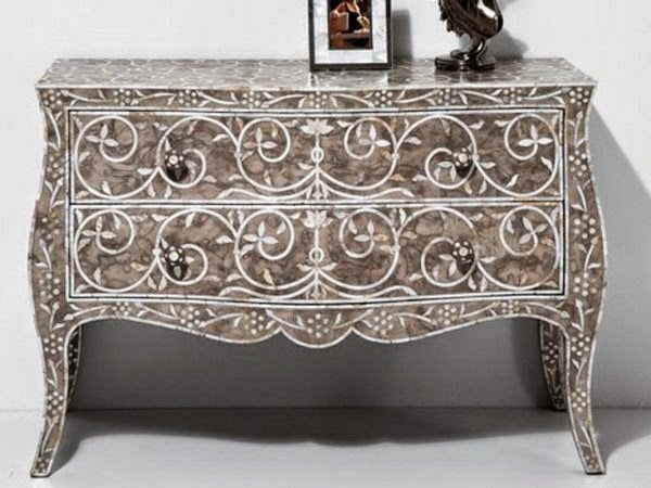 Vintage and contemporary furniture design in Kare