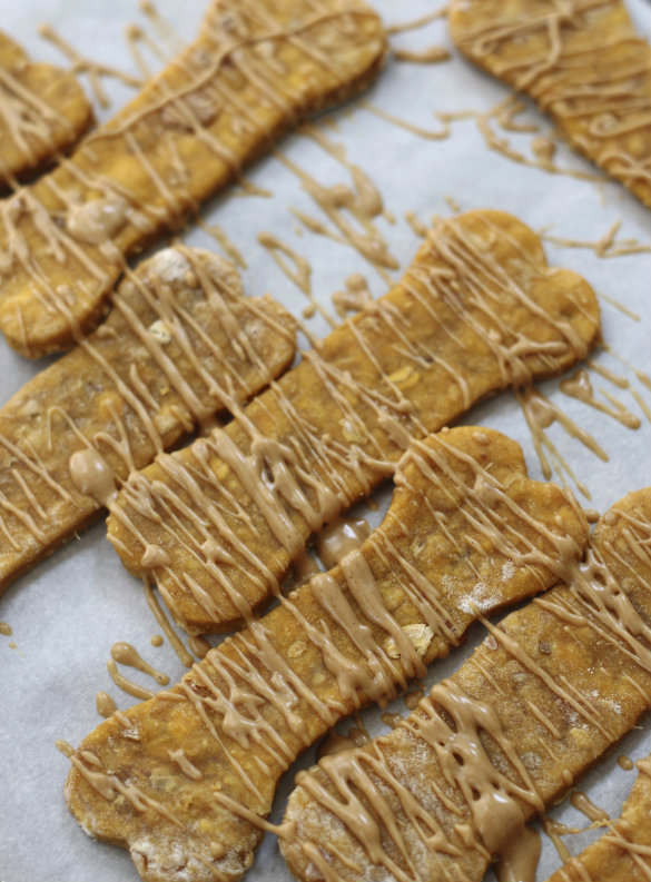 Natural Dog Treat Recipe Frosted Peanut Butter, Sweet Potato & Oats