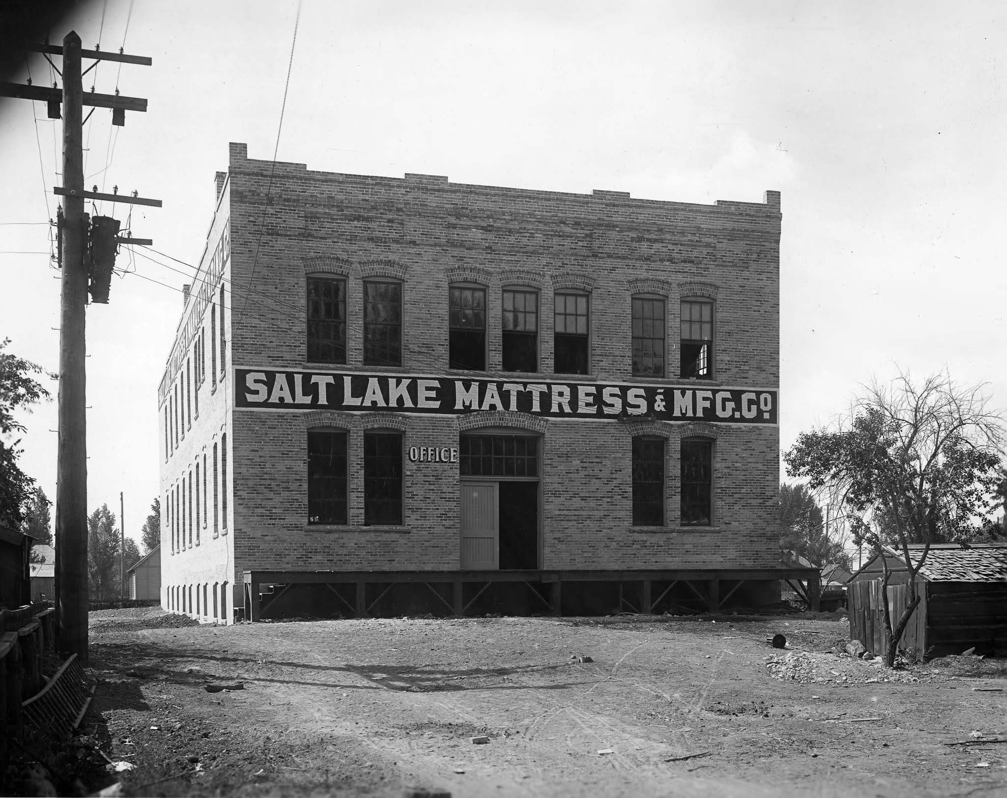 Rachel's SLC History Salt Lake Mattress Building, 535 W 300 South