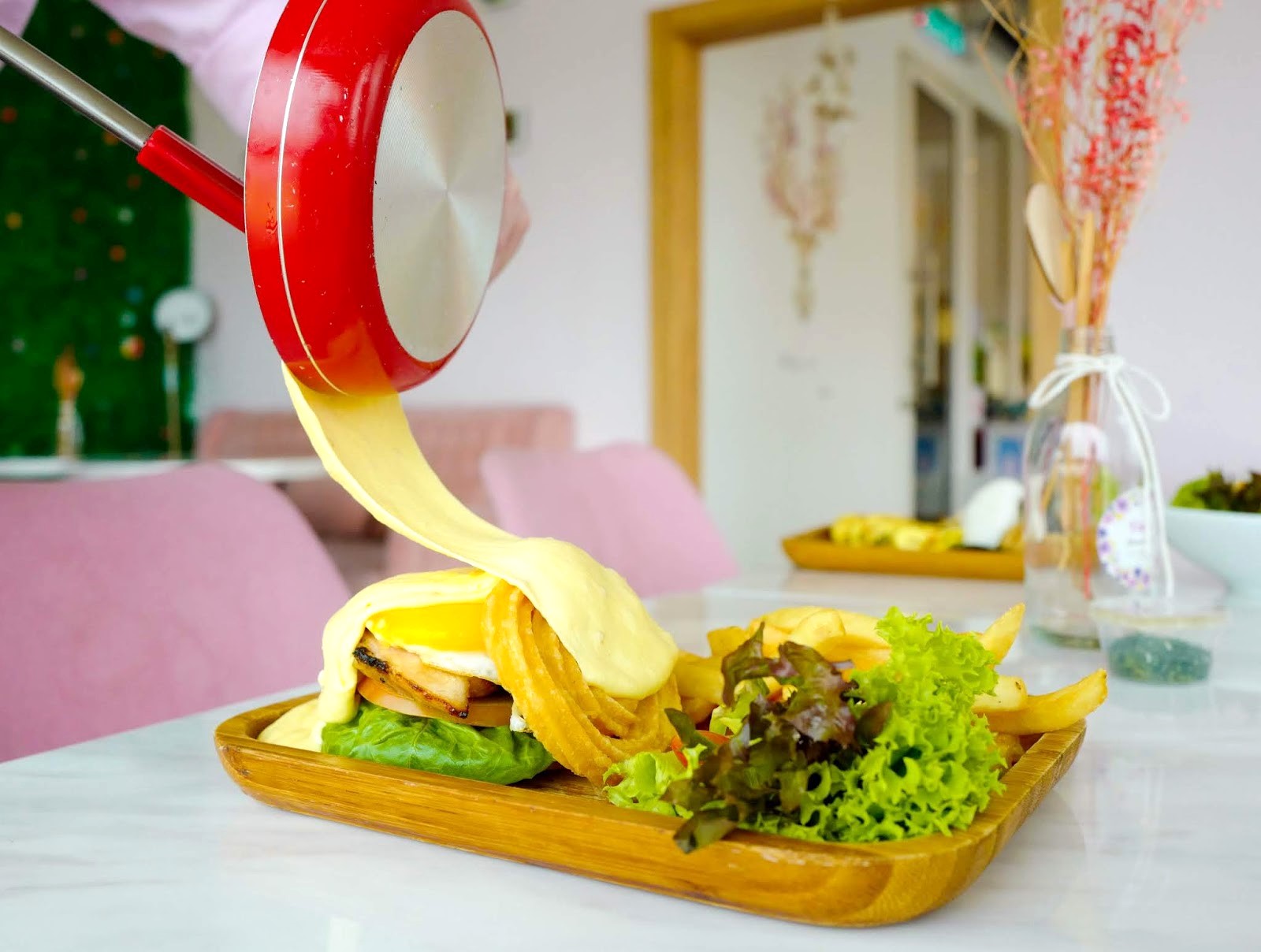 With a floral theme inspired by similar East Asian concepts, Viola