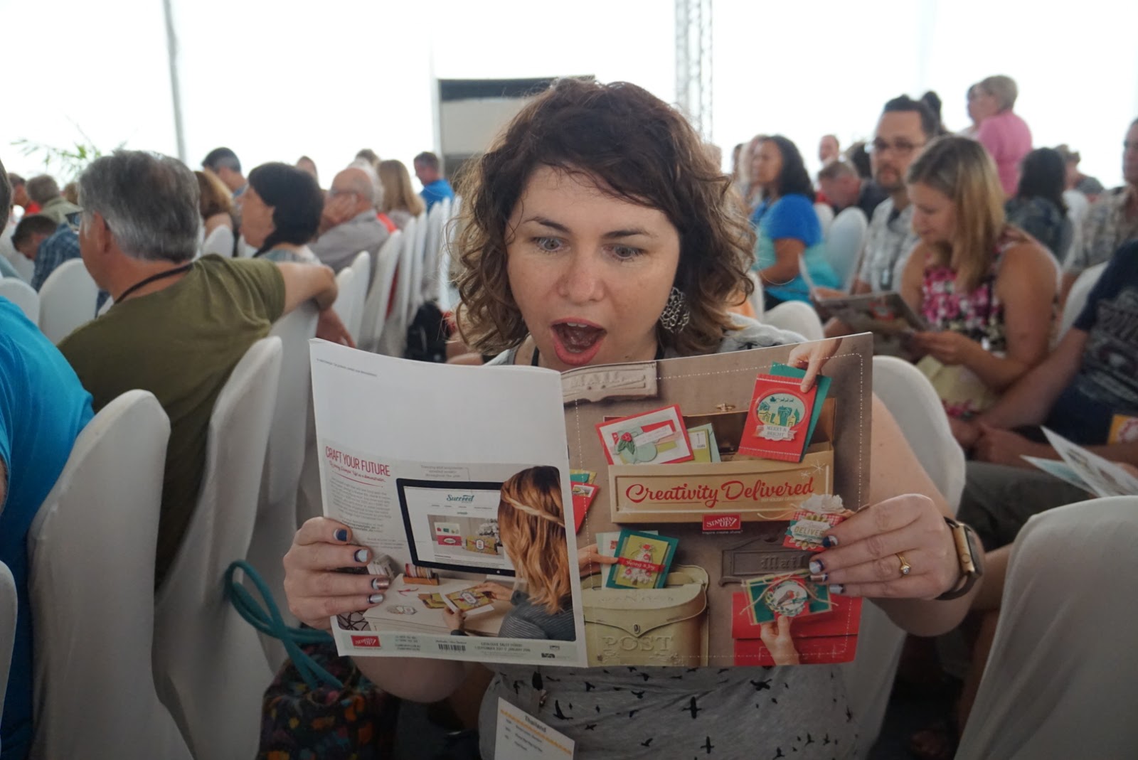 Барбара демонстратор ресниц. Рлс демонстратор радиофизика. Посадка демонстратор. Демонстратор ресниц энигма. Передвижной пункт рлс.