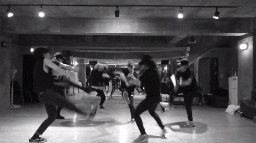 노래도 잘 만드는데 춤선도 괜찮은것 같은 싱어송라이터 | 인스티즈