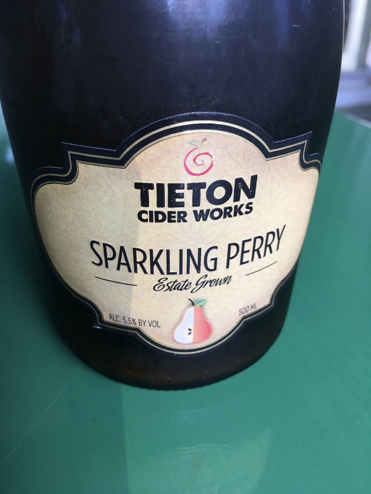 Along Came a Cider Very Perry May Tieton Cider Works Sparkling Perry