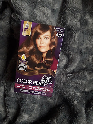 Farba do włosów Wella Color Perfect.