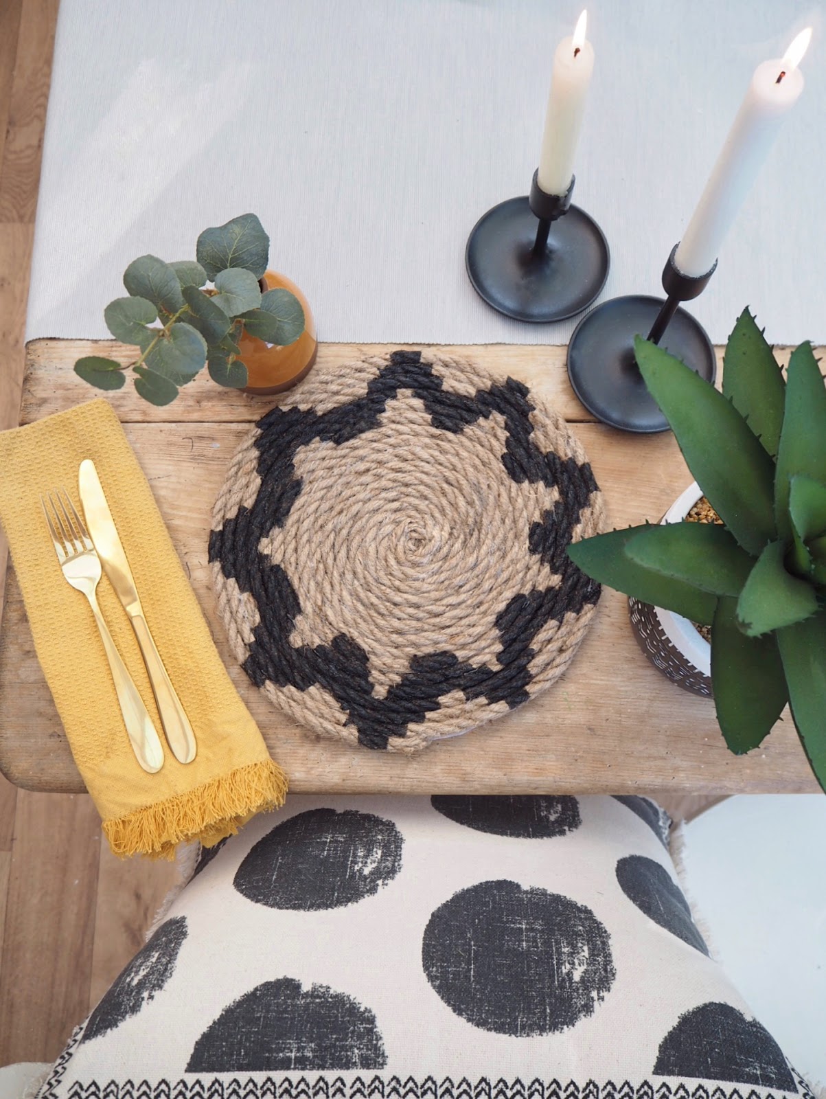 Weekend MiniMake DIY rope placemats Dove Cottage