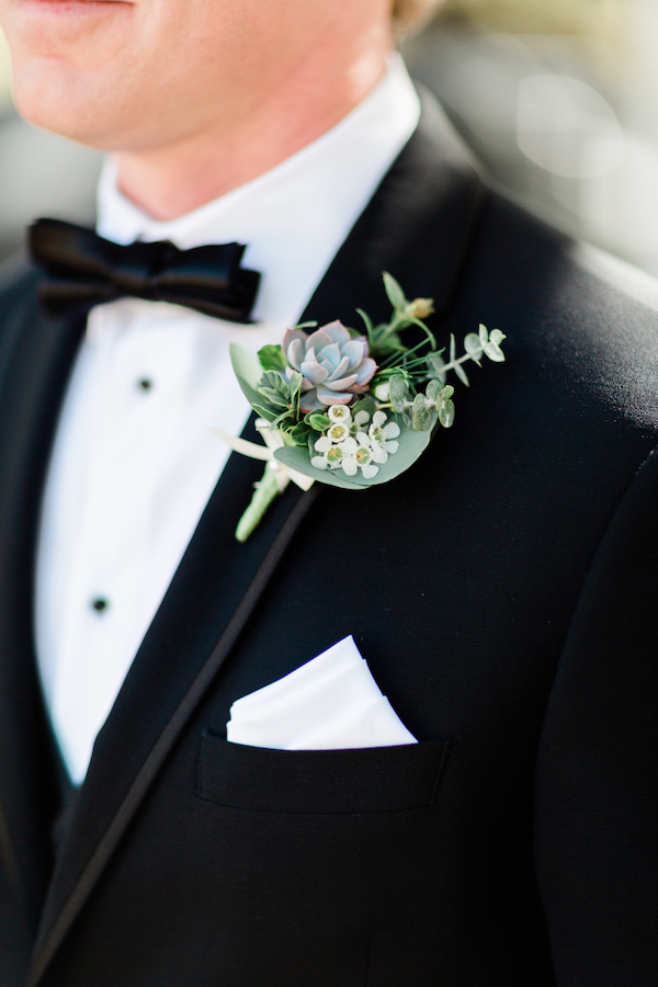Botanical Dream Wedding in Austin, Texas! | The Perfect Palette
