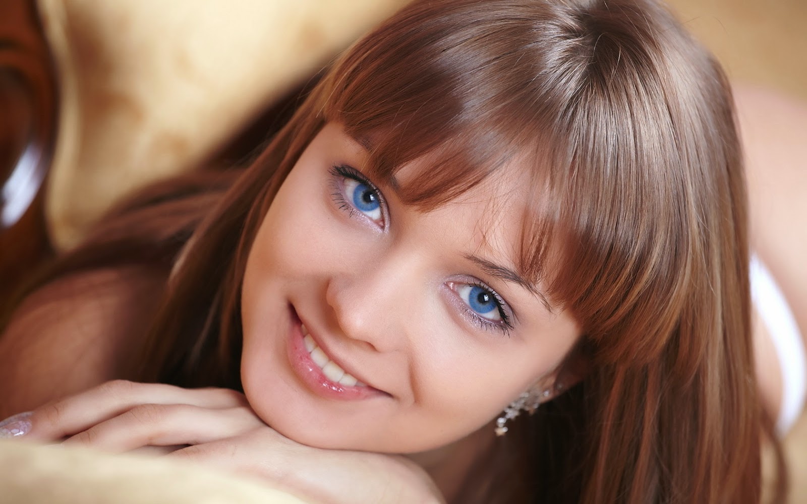 light olive skin blue eyes , Pogot.bietthunghiduong.co