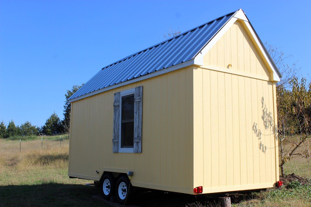 TINY HOUSE TOWN Blue Ridge Tiny House (256 Sq Ft)