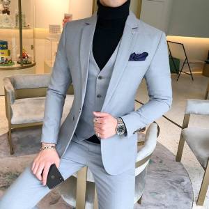 Featured File Style Insider Two Penny Blue Gaby Burger