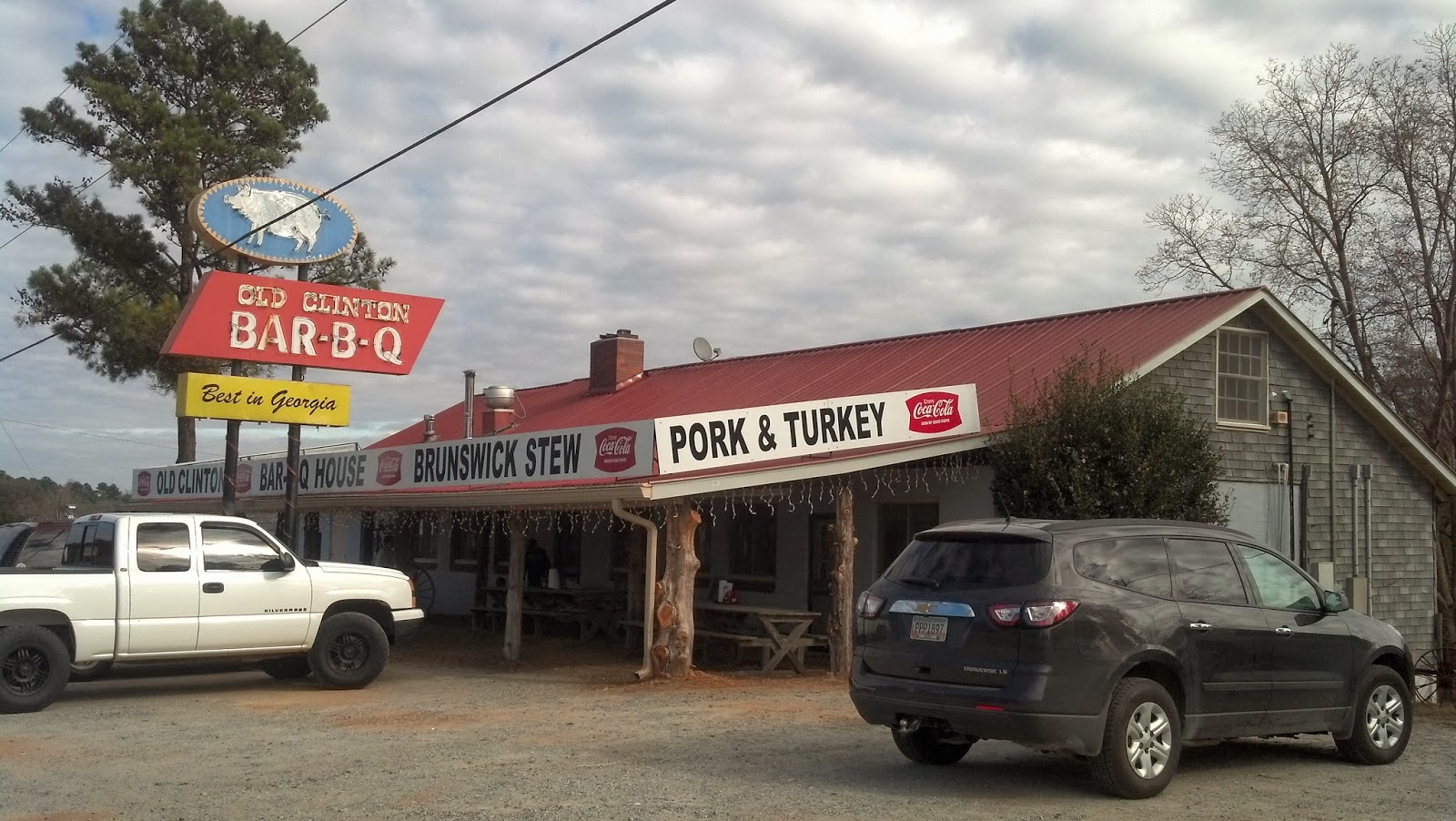 Smoked Pig and Sweet Tea Old Clinton BarBQ Gray,GA