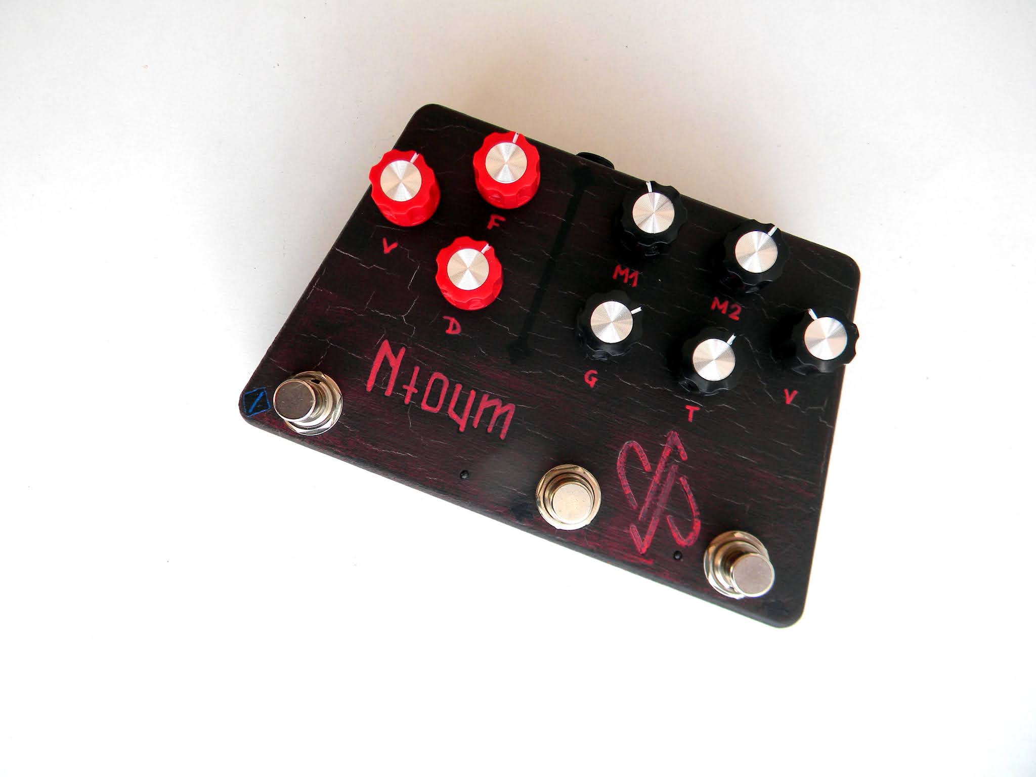 NTOYM (doom) dual distortion/fuzz dpFX Pedals