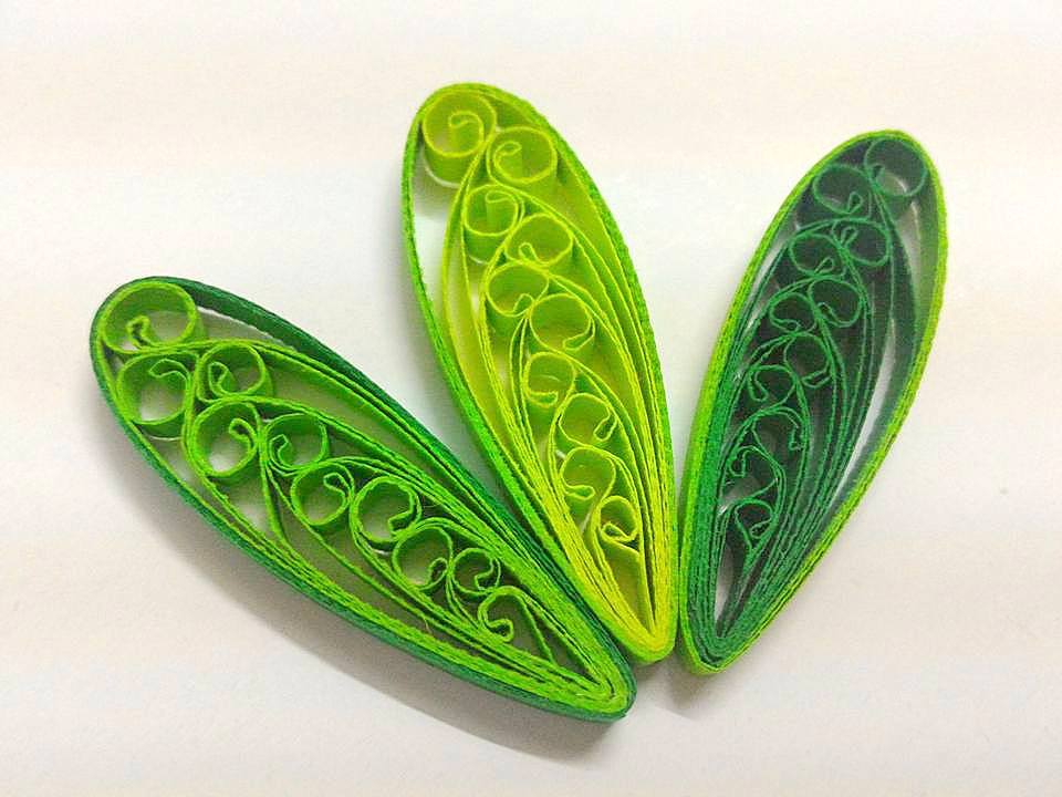 AZLINA ABDUL Twisted quilling leaf tutorial