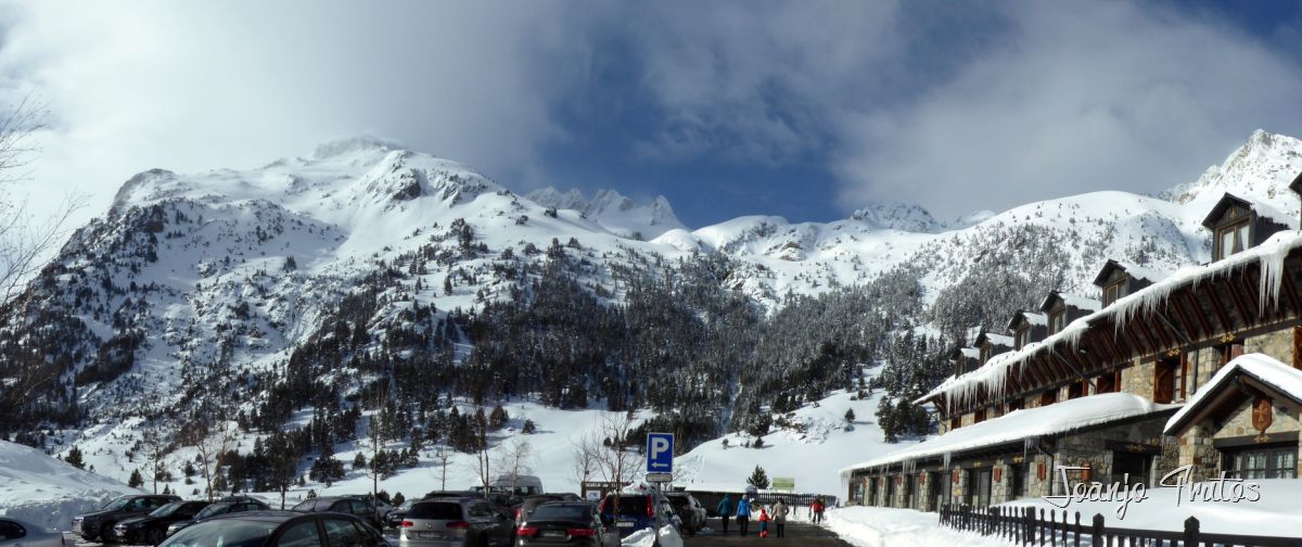 Panorama%2B18 - Visitando los 3 m de nieve Refugio de La Renclusa