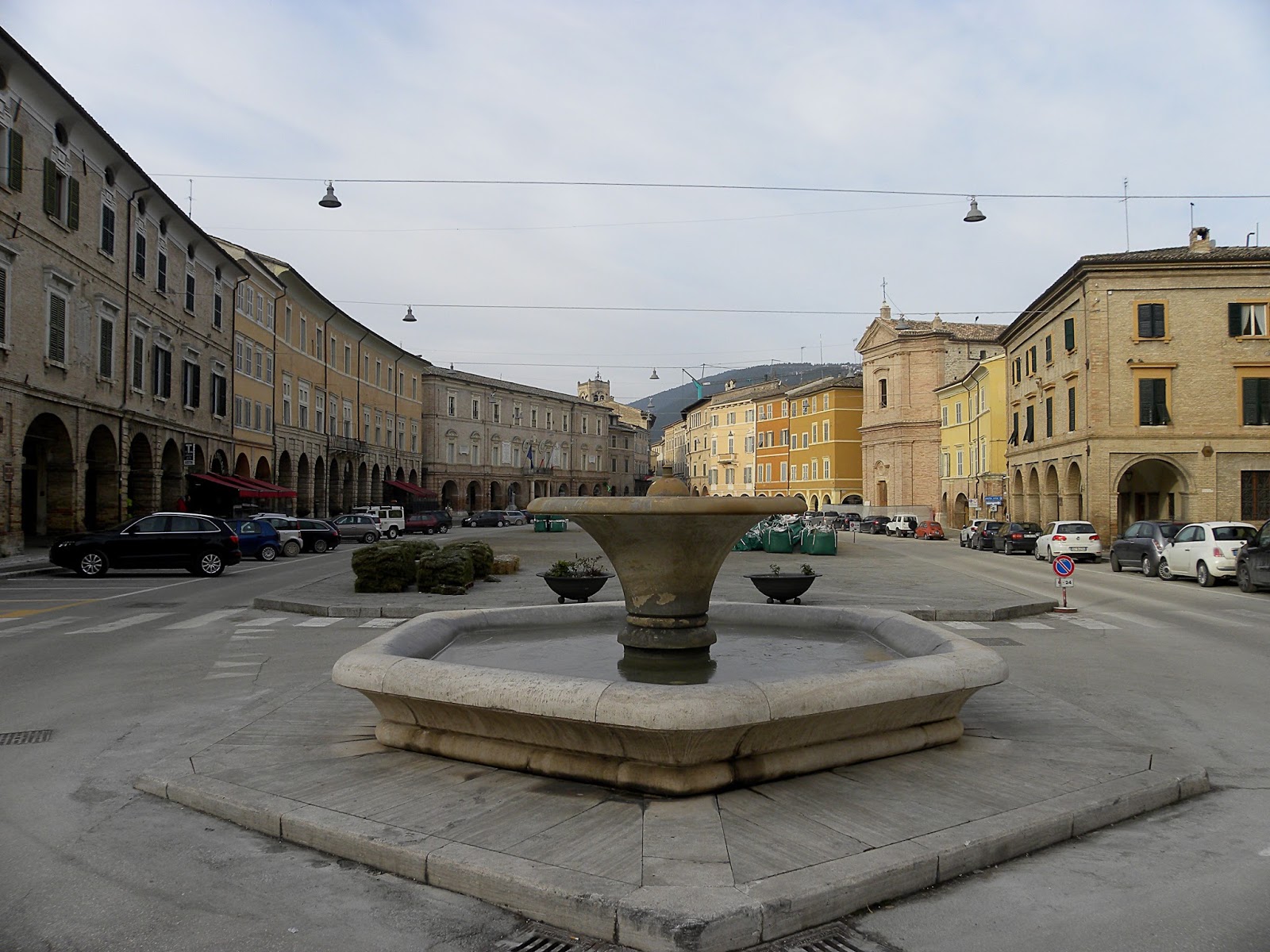 San Severino Marche ( MC ), città ricca d' arte e storia ( 1 di 2 ) THE MARCHE EXPERIENCE