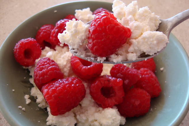 cottage cheese topped with berries