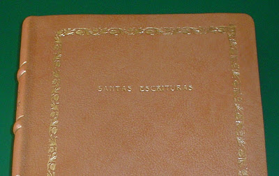 Encuadernación Casa del Artesano: ENCUADERNACIÓN DE BIBLIAS