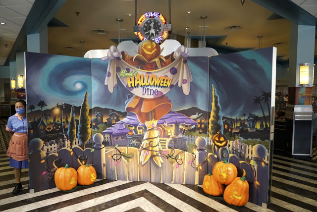 Magic Kingdom 2020 Halloween Minnie's Hollywood Dine at Hollywood & VineWalt Disney World Resort