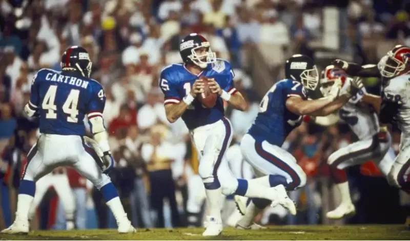 Hostetler replaced Phil Simms in 1990 and led the Giants to win Super Bowl XXV against the Bills.