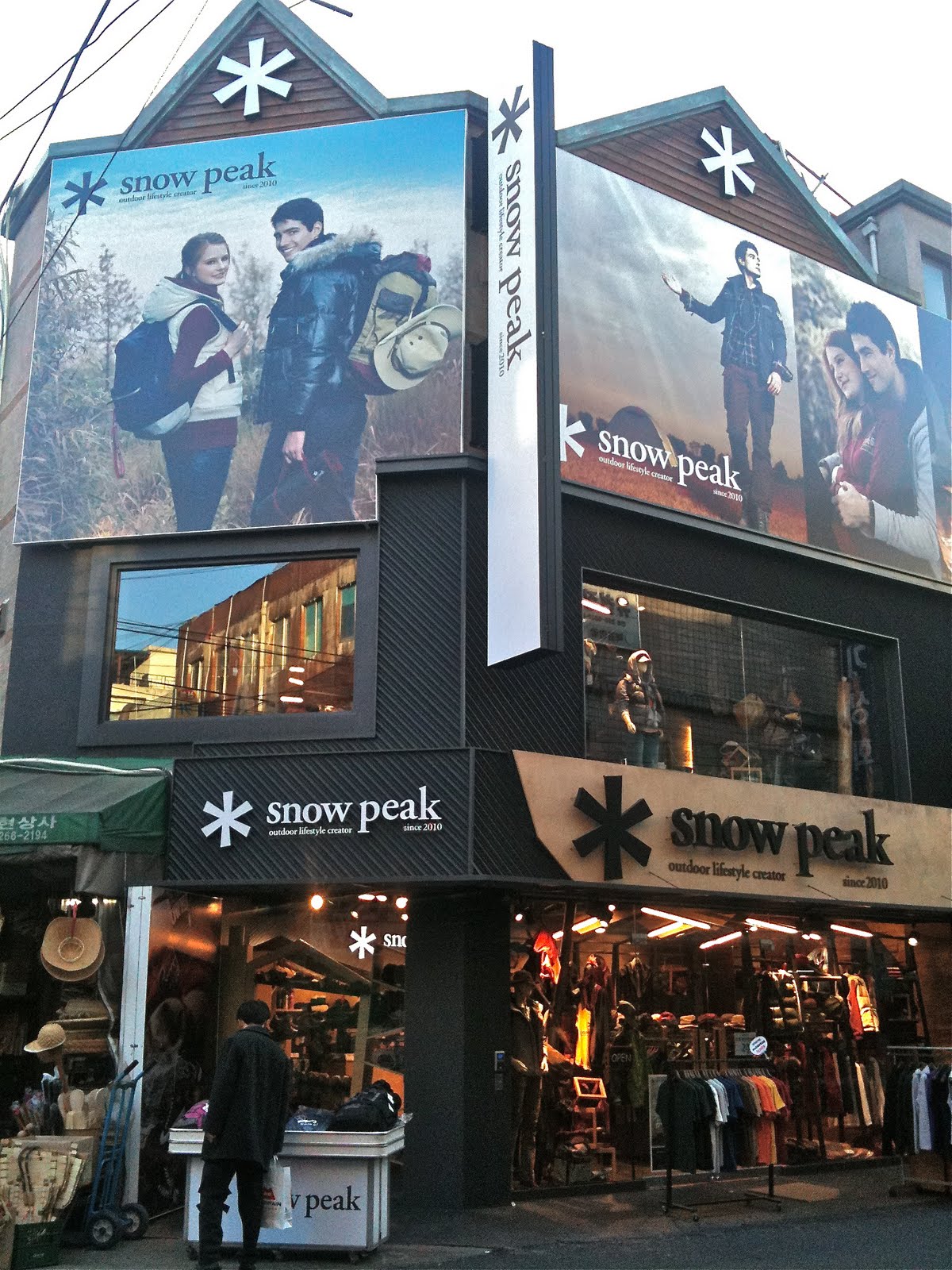 Sportmondo sports portal Retail News US Snow Peak Unveils First US Retail Store in Portland's