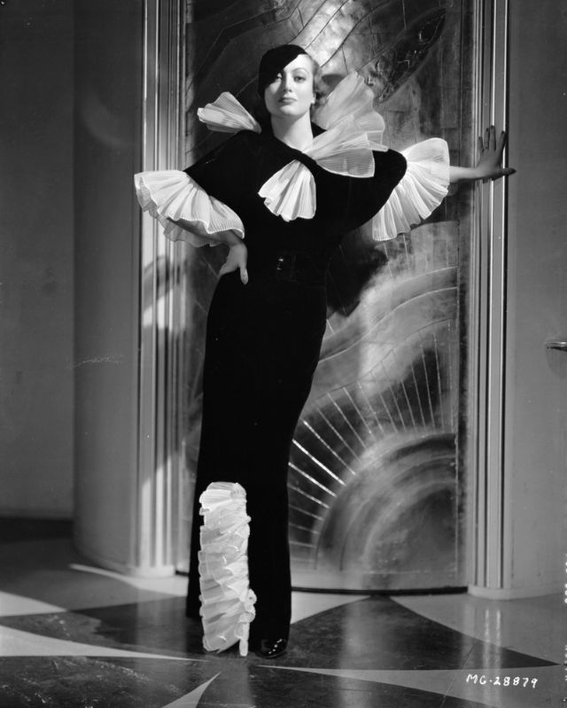 26 Publicity Photos of Joan Crawford for “Letty Lynton” in