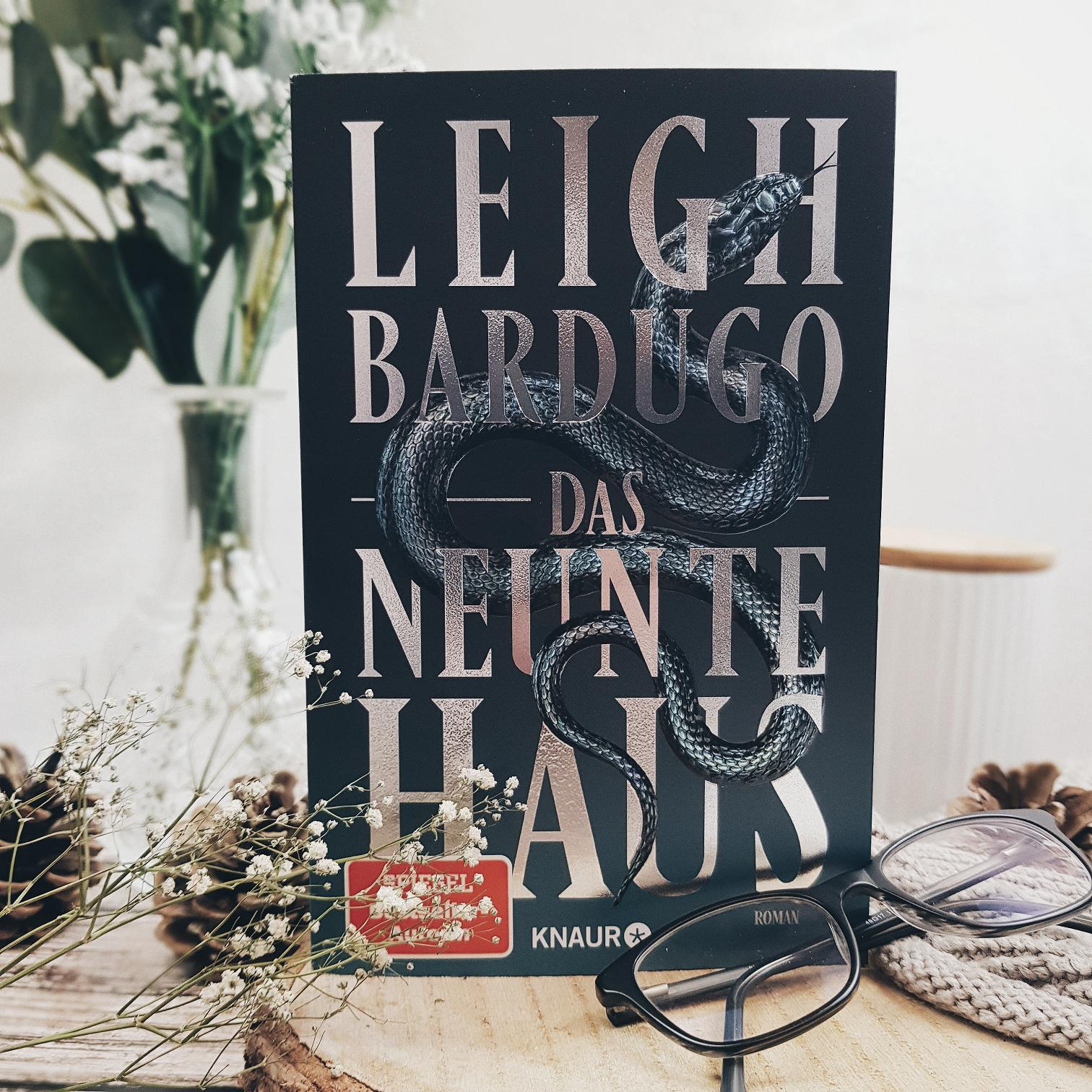 Bücherblog. Rezension. Buchcover. Das neunte Haus (Bd.1) von Leigh Bardugo. Fantasy. Verlagsgruppe Droemer Knaur.