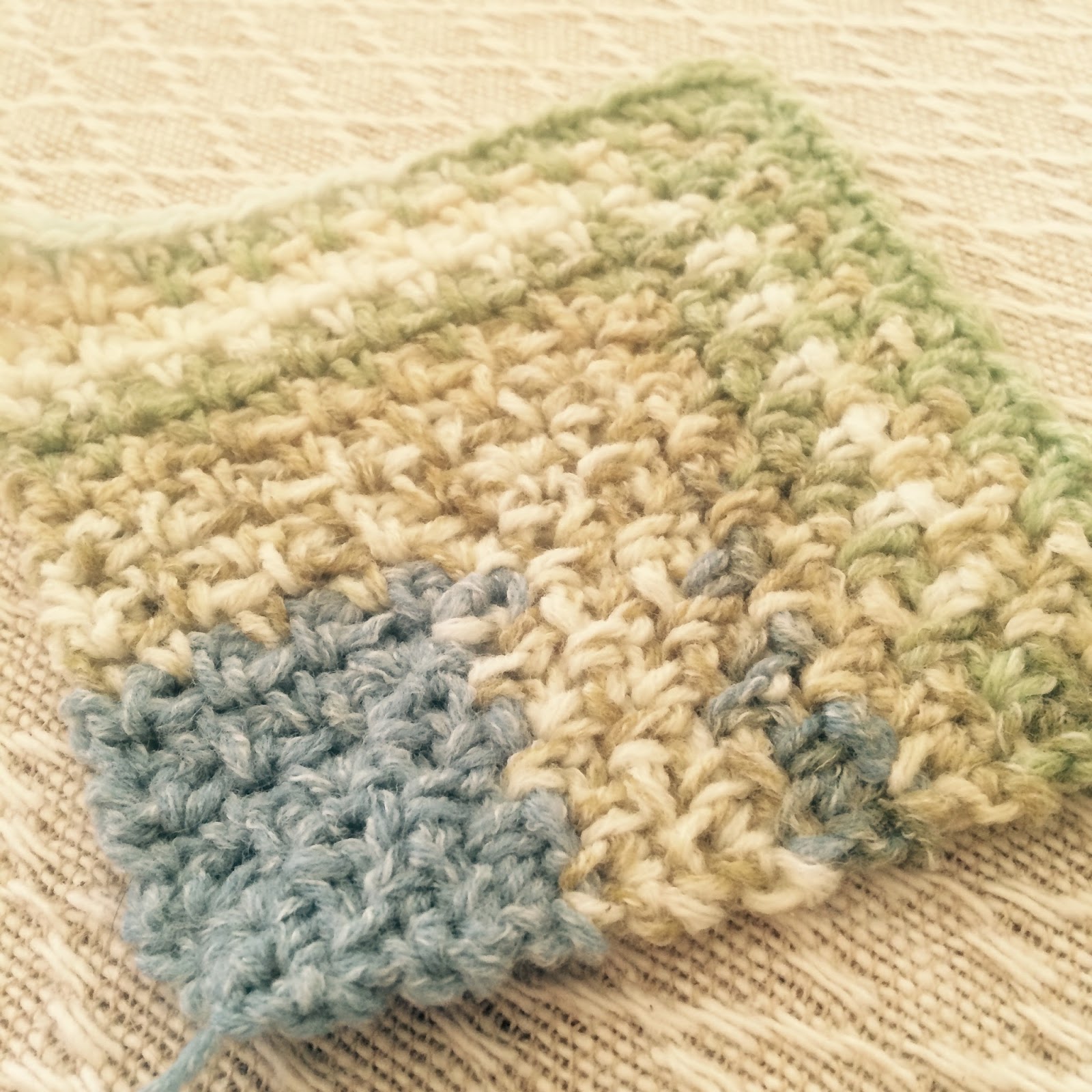 Lorraine Pugh Designs Crozy Memories Blanket Square Free Pattern