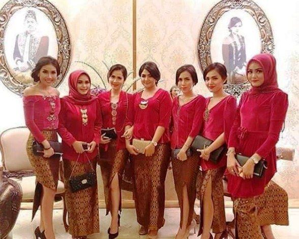  12 model baju  batik seragam  pesta  pernikahan  modern  