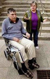 VALENTÍN GONZÁLEZ GONZÁLEZ, UN VECIÑO DE A GUARDA QUE CLAMA: "ESTOU ENCERRADO!"