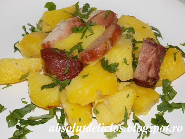 BAKED POTATOES WITH HAM