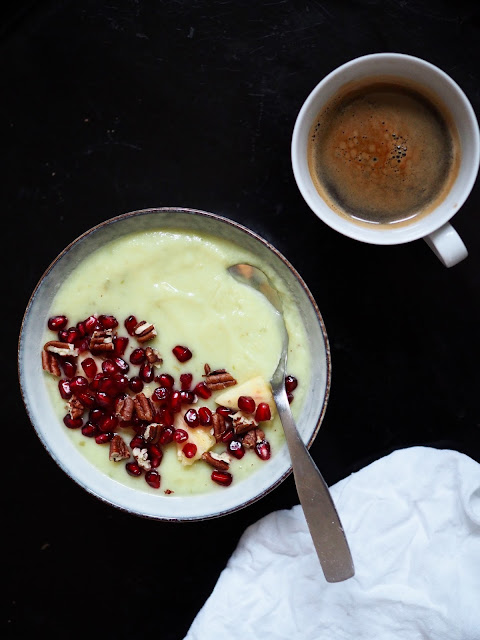 Ihana-kulhosmoothie, smoothiekulho, hedelmäinen-smoothiekulho, hedelmäinen-kulhosmoothie, avokadosmoothie