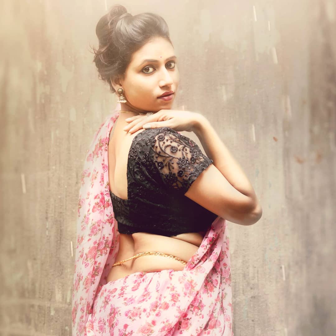 Instagram & YouTube Sensation Nandini Nayek in Saree- The Best Photo Ga...