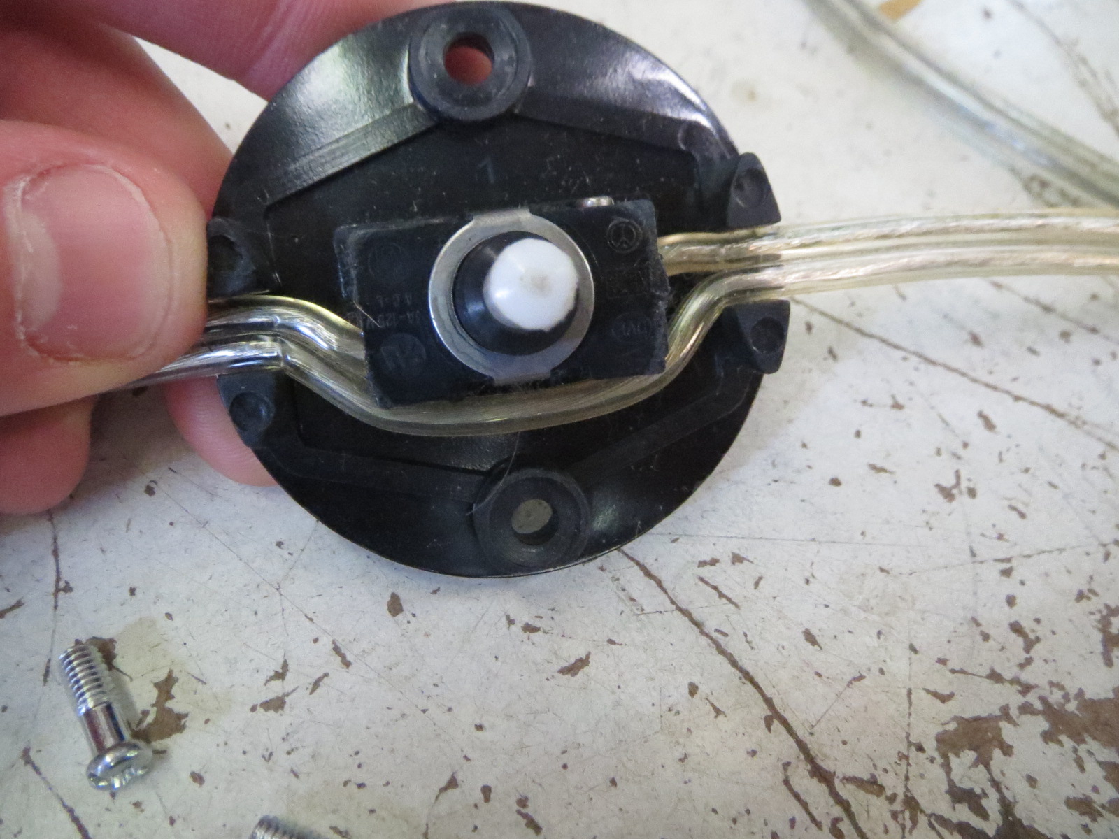How To Fix A Lamp Switch